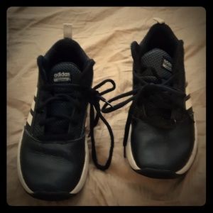 adidais size 5 and a half